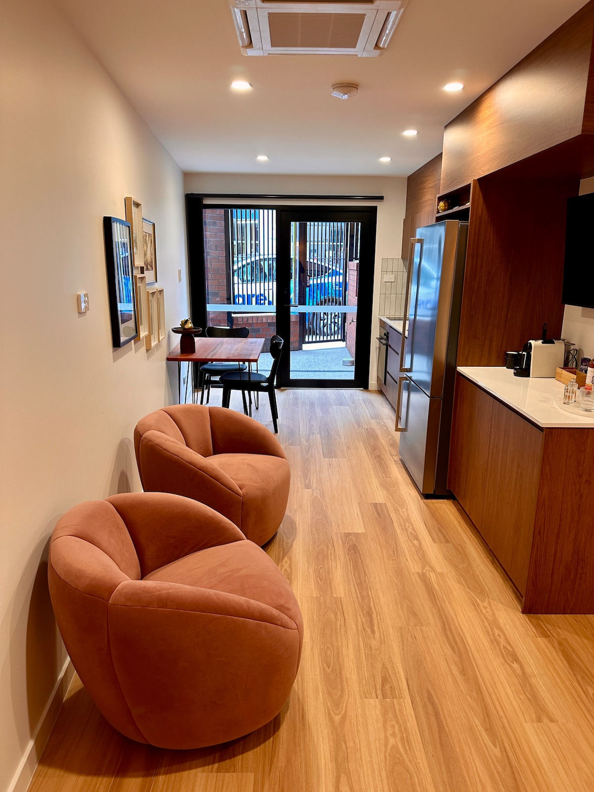 Top Airbnb: Central Modern Apartment in Launceston