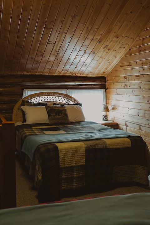 Lakeside Cabin Tamaracks Resort