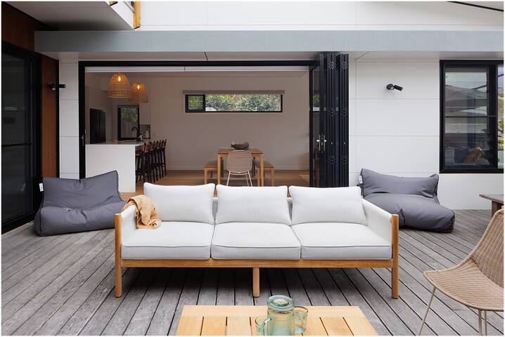 Walu House-Sauna/Ice Bath/Pool/Gym-Boomerang Beach gallery image 2