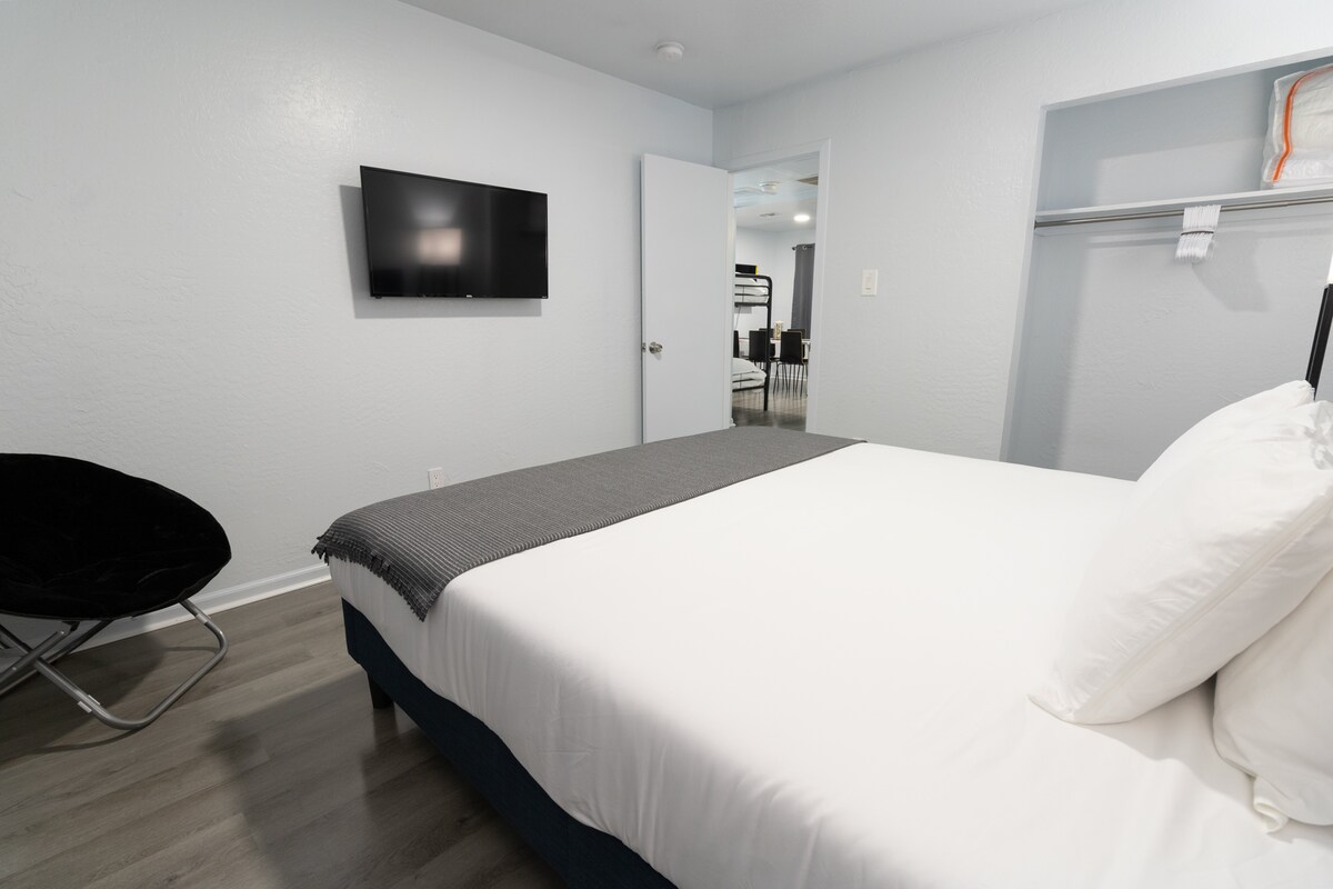 ห้องนอน 1 เตียงคิงไซส์