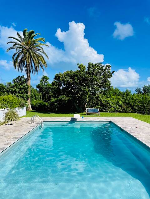 Buckingham West: Private Estate.