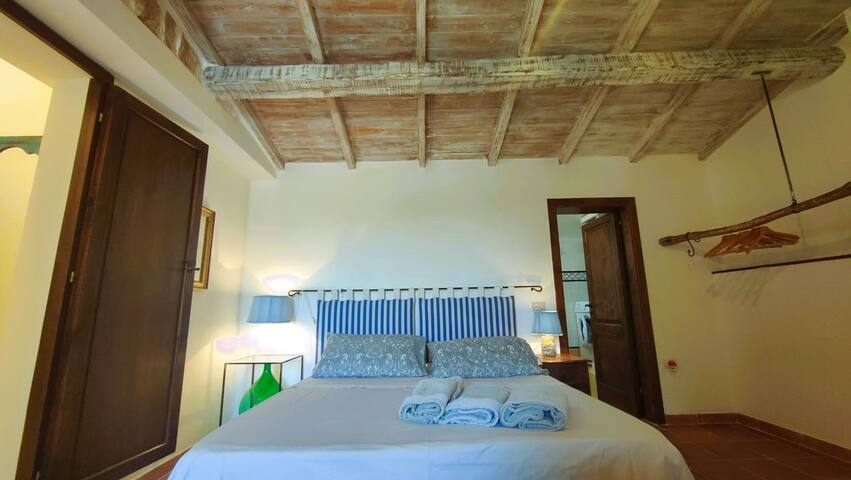 Holiday Cottage, great sea view gallery image 4