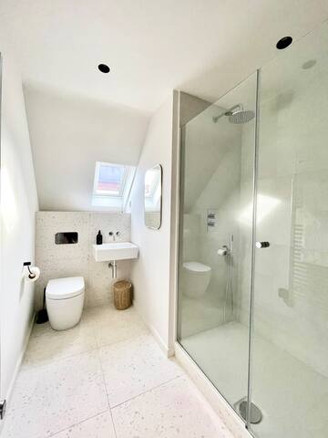 Midland Suites- Apartment 6 gallery image 5
