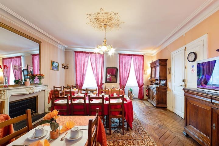 Chambre Pour Un Couple - Saint-Yrieix-la-Perche