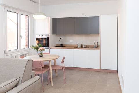{La Coccola Rosa} 4 Guests/Vicino F1/Relax