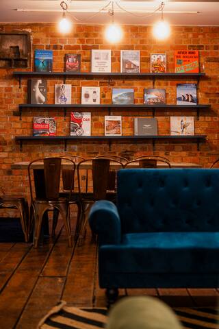 Huge Shoreditch Warehouse! Sleeps up to 12! gallery image 4