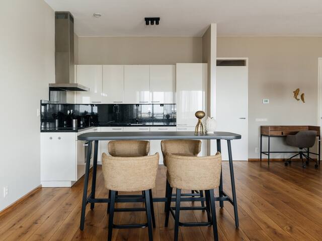 BizStay Harbour 18B gallery image 4