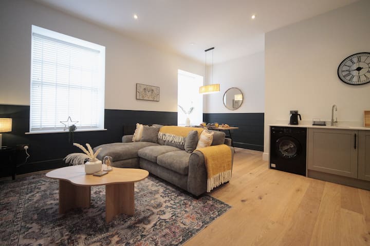 Apartment 5 Old Conservative Club In Historic Town - Caernarfon