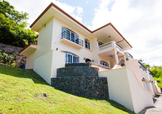 Casa Abode to Joy Walk to the Beach, King Size Bed