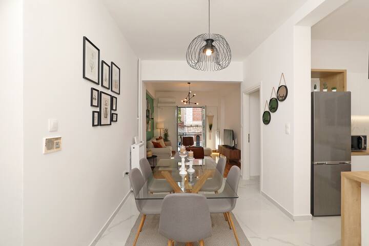 Golden Acropolis 3BD apartment gallery image 3