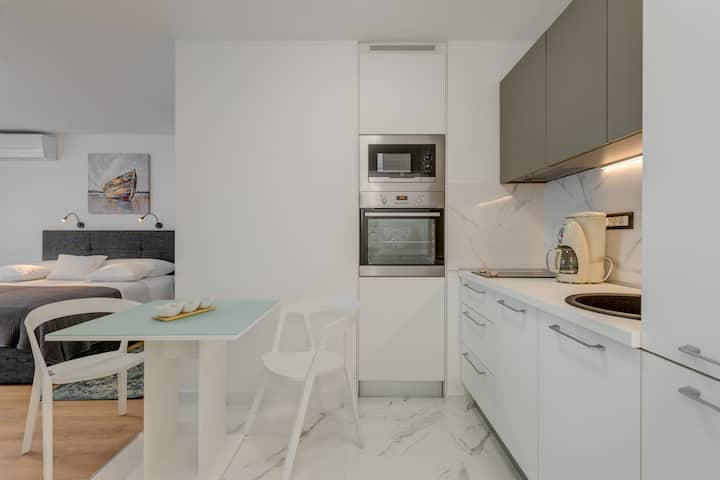 New Boutique Suite With Loggia* - Dalmatia