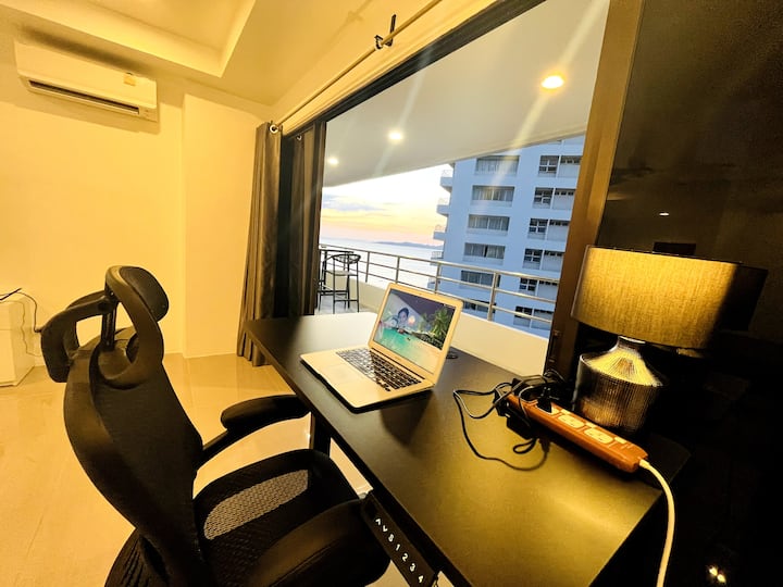Workspace evidence from Awesome Big Seaview Balcony Modern Condo -UHD IPTV