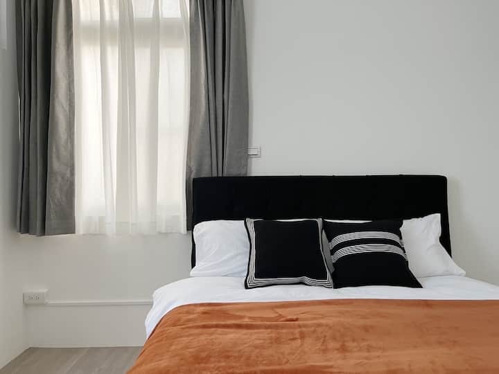 חדר שינה 2 עם חדר רחצה