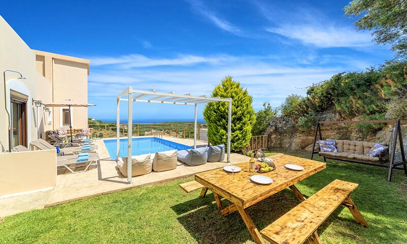 Cretan Sunny Villa With Heated Pool