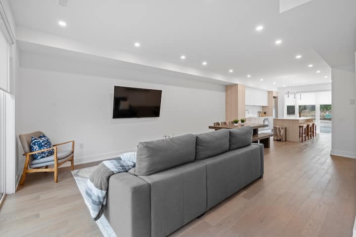 Luxury Muskoka Villa - Gravenhurst