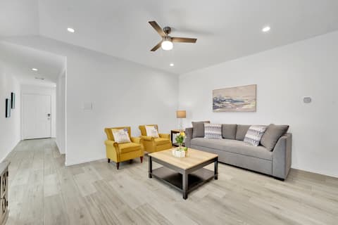 Popular Airbnb listing: Newly Built 3-Bed Modern Haven | Close to Airport in Greater Greenspoint