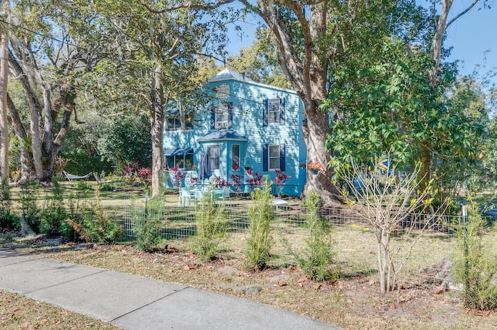 The Estate at Mount Dora managed Airbnb listing 1