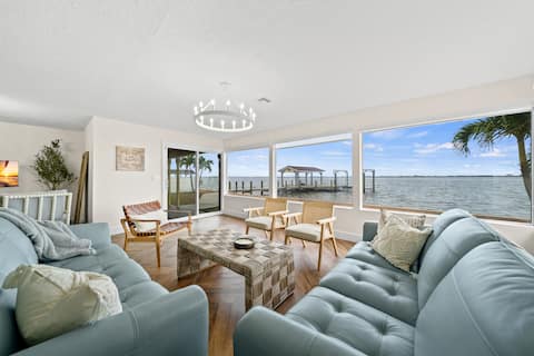 Popular Airbnb listing: Private Boat Dock & Waterfront Views-mins to beach in Merritt Island