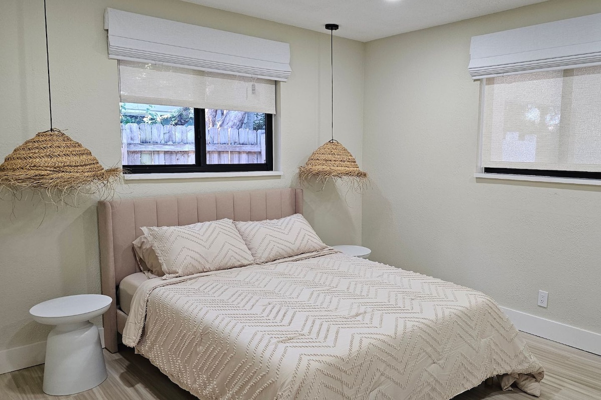 Chumba cha kulala cha mgeni, pamoja na Kitanda aina ya Queen.