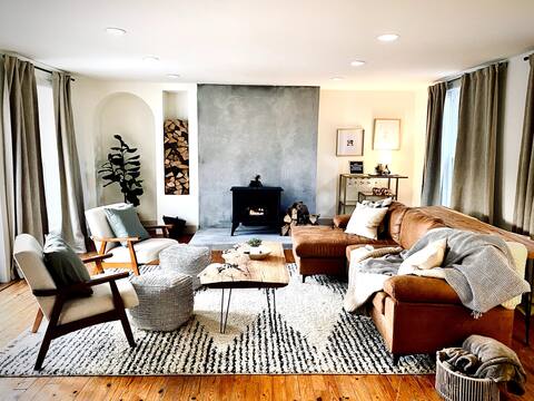 Walnut Creek Retreat - King Suit - Waterfall