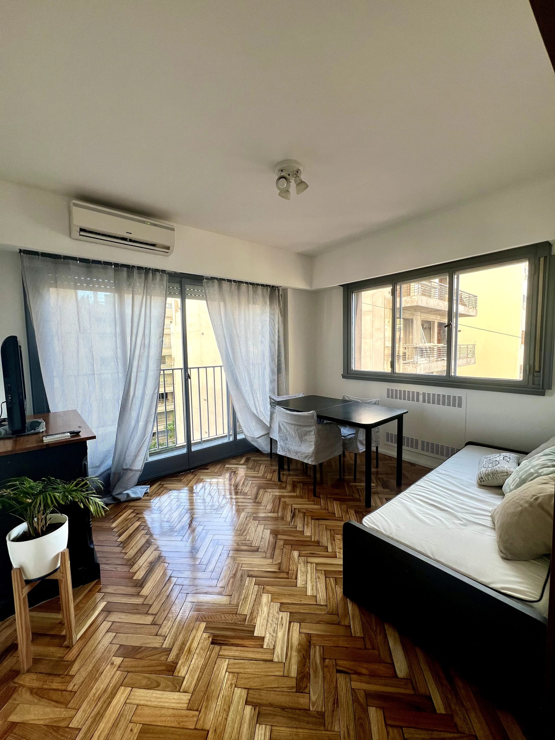 Spacious apartment with a good location and security