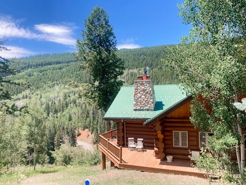 Log Home Mountain Retreat