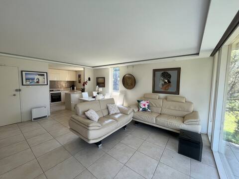 Top Airbnb: Beachfront Apartment at Balmoral Beach in Mosman