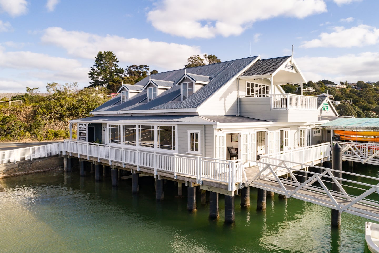The Landing Overwater, Bay Of Islands, Nz. 2