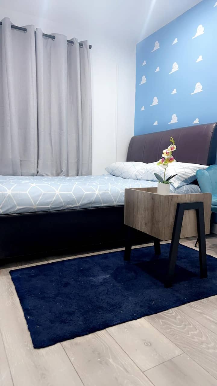 Stylish and Unique Bedroom In Gateshead Houses for Rent in Low Fell