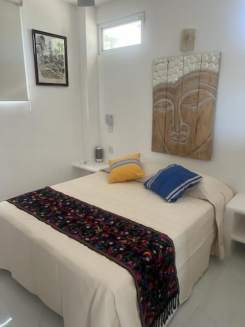 Valentina Salchi Suites - Buddha Blanch