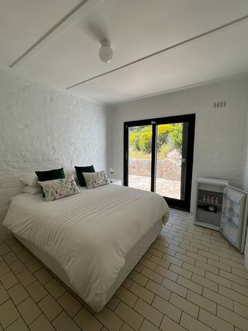 Ocean & Mountain Delight gallery image 4