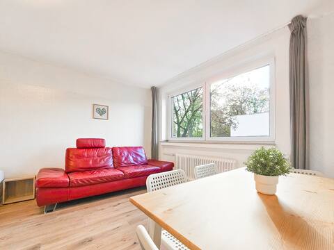 3 Room Apartment with balcony - 15 min Messe DUS