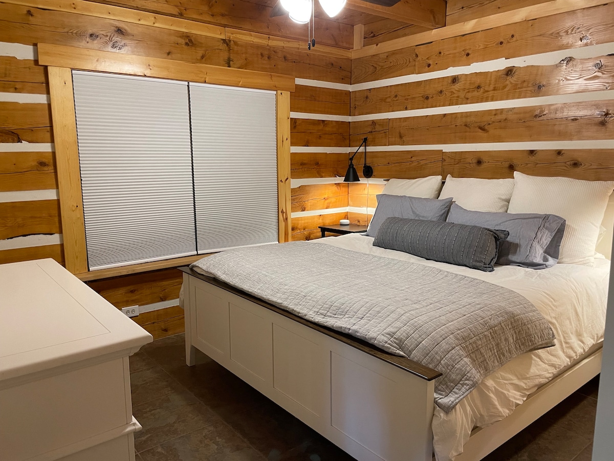 Z Retreat - Lakefront Relaxing - Houses for Rent in Swanton