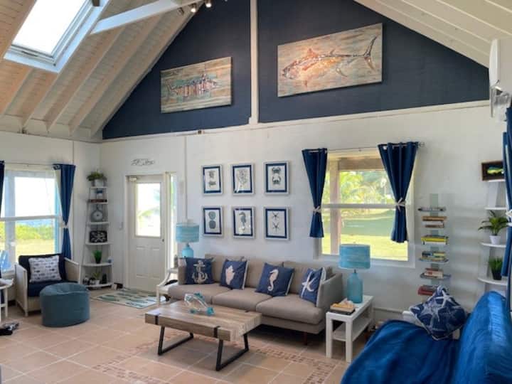 Tranquility Blue: Secluded House On Blue Lagoon - The Bahamas