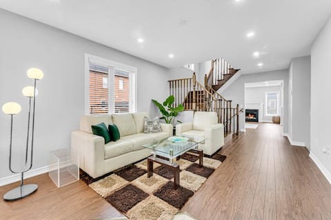 5BR Near Niagara Falls | Jacuzzi Tub + BBQ