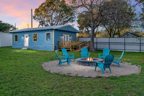 Lake Access, Kayaks, Wood Deck, Firepit