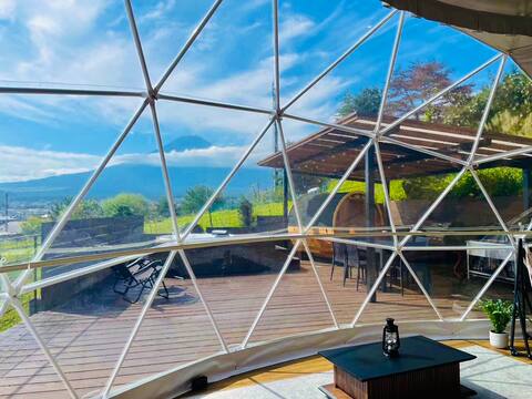 8m glamping dome with magnificent view of Mt. Fuji/fully heated/private jacuzzi and barrel sauna/roo