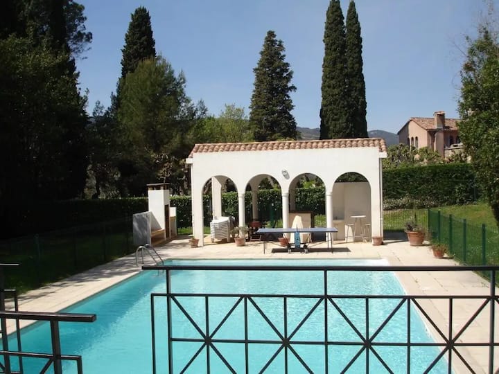 Townhouse In Historic Area, Near Beach & Cannes - Cannes