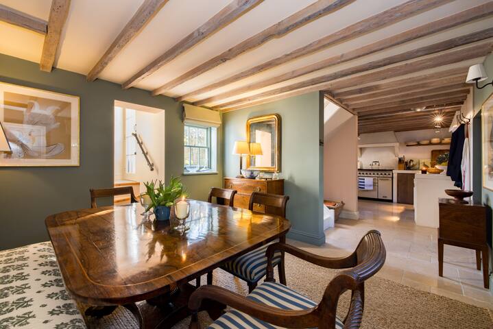 London Living – 3 Bedroom Home in Chelsea gallery image 5