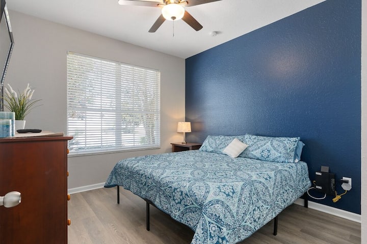 Segundo dormitorio principal con cama tamaño king