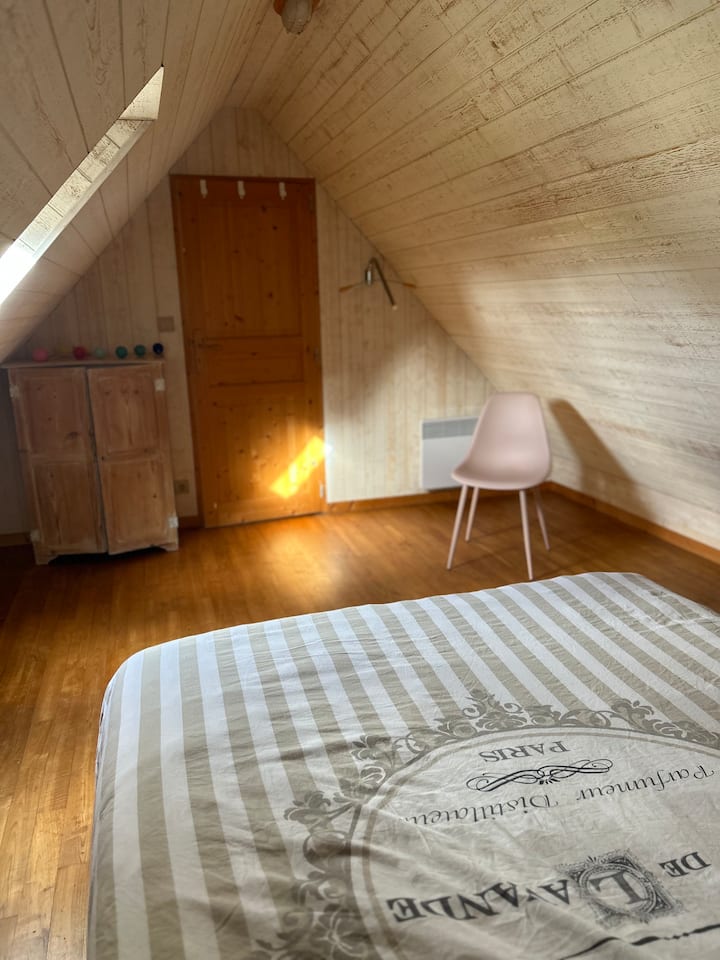 חדר שינה 2 למעלה.