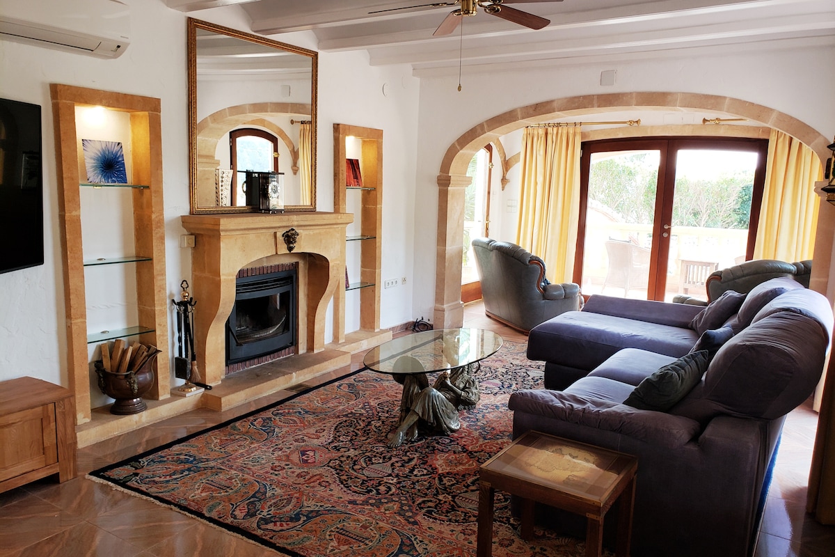 Top Airbnb: Elegant 5BR Villa, Heated Pool - Benissa/Moraira à Benissa