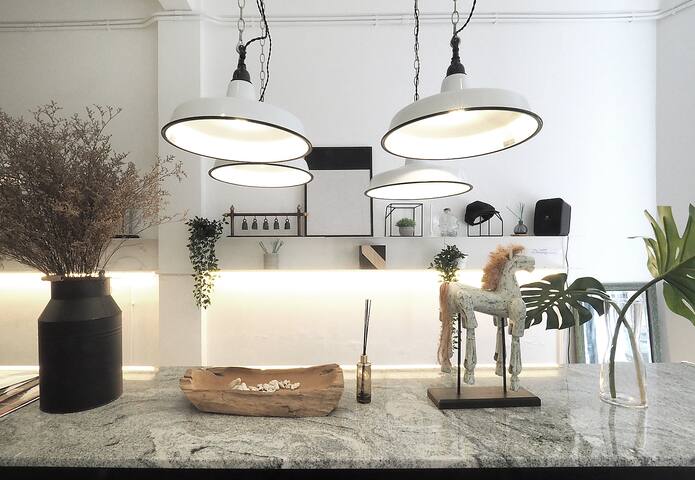 MIQ_5BR/Silom BTS&MRT/Wifi 1000MB/Jacuzzi/16pax gallery image 3