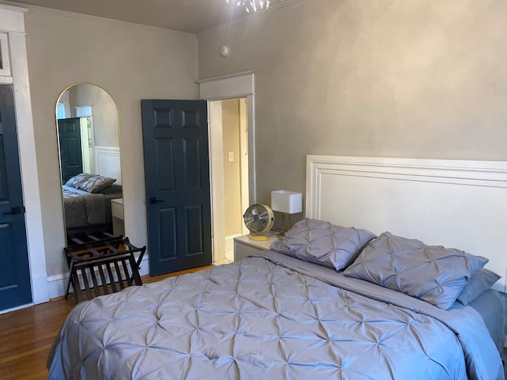 Highland Park 1 - Clean Budget Stay- Near Downtown - Roanoke, VA