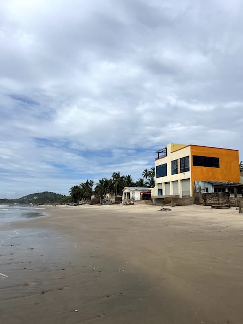 Gold Shore Villa-Kokrobite Beach