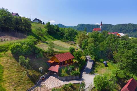 Bomas house - v objemu narave