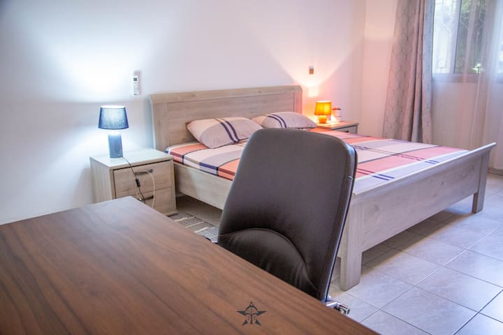 Bedroom 2 - Master bedroom  (30,15 m2 - 325 sqft) - Office Space