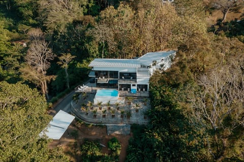 Ocean View, Infinity Pool, Lux Game/Bar Room & Gym