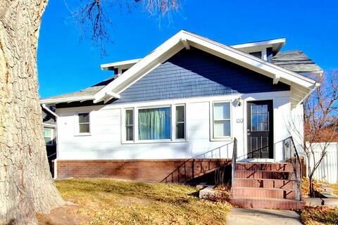 Spacious Full Home, Cozy & Convenient