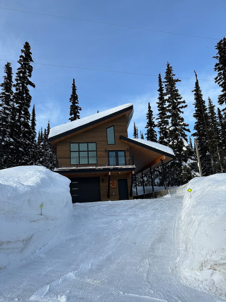 The Doctors' Inn, on Hudson Bay Mountain, Smithers, British Columbia, Canada, photo 1 of 10